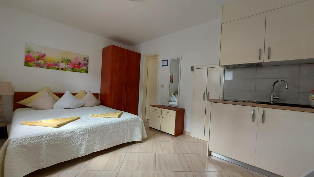 Jelica * Trogir